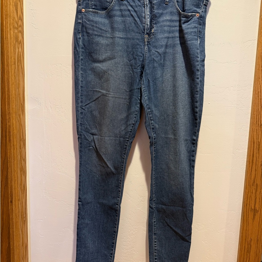 GAP Women's Skinny Jeans in Deep Blue